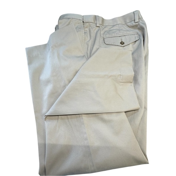 L.L. Bean Other - L.L. Bean EUC Comfort Waist Flat Front Men’s Tan Chinos‎ Classic Cotton Blend